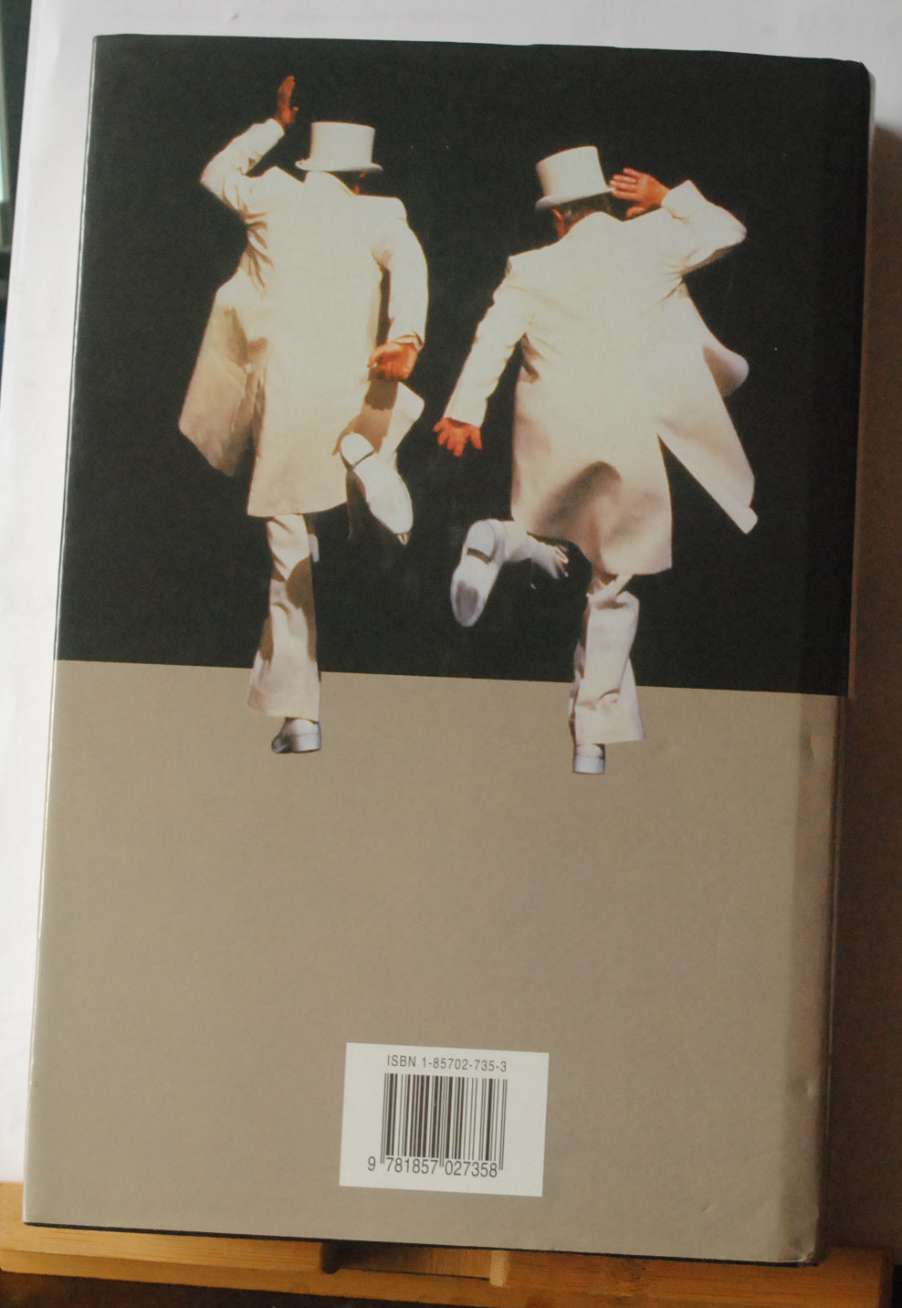 Morecambe & Wise by Graham McCann (Hardback)