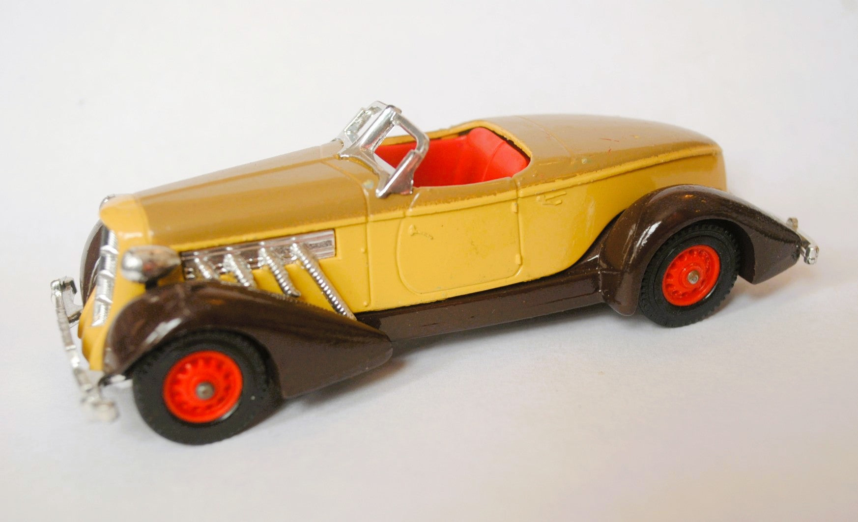Matchbox Models of Yesteryear Y-19 1936 Auburn 851 Speedster