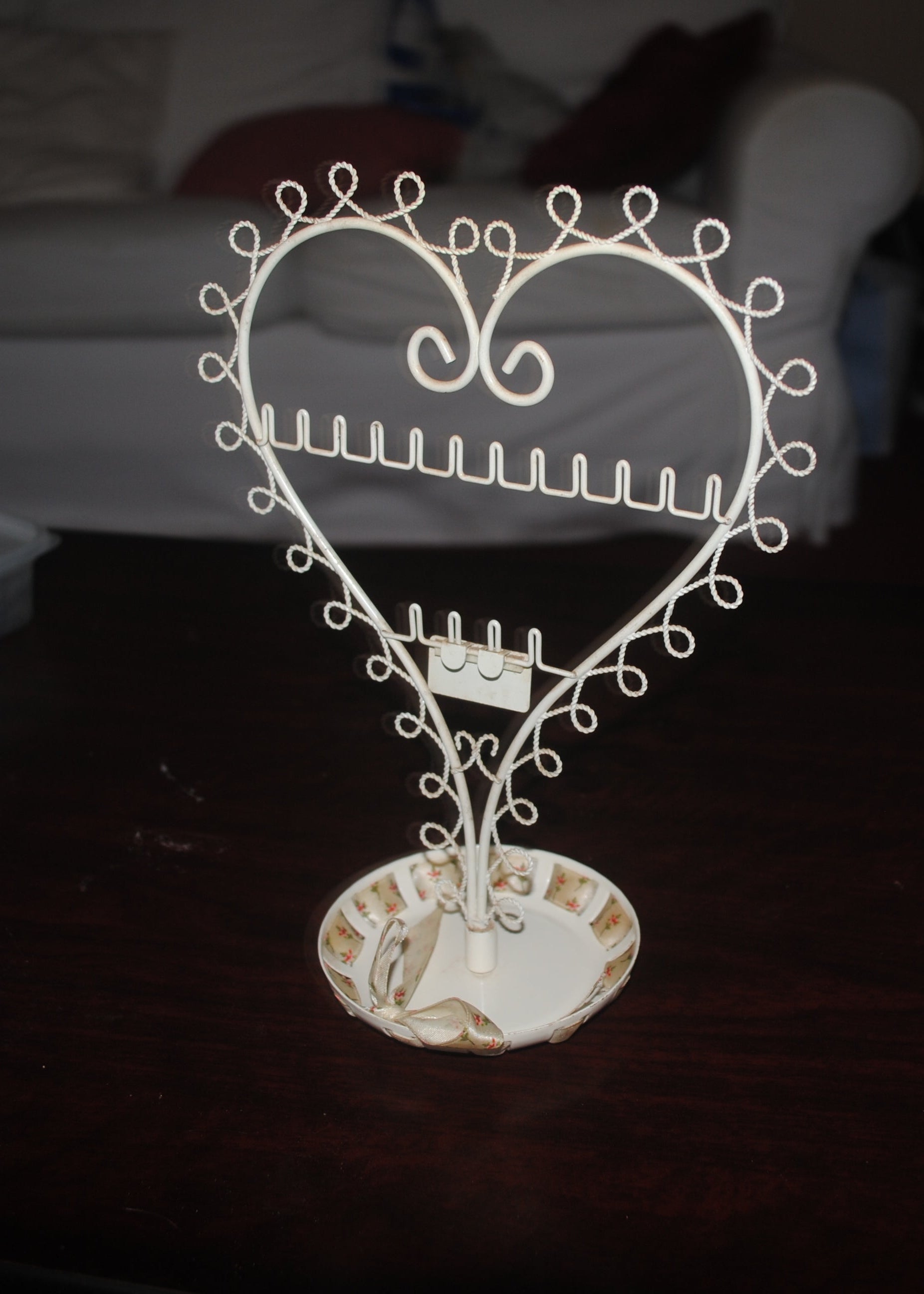 Heart-Shaped Wire Jewellery Stand with Ring Dish