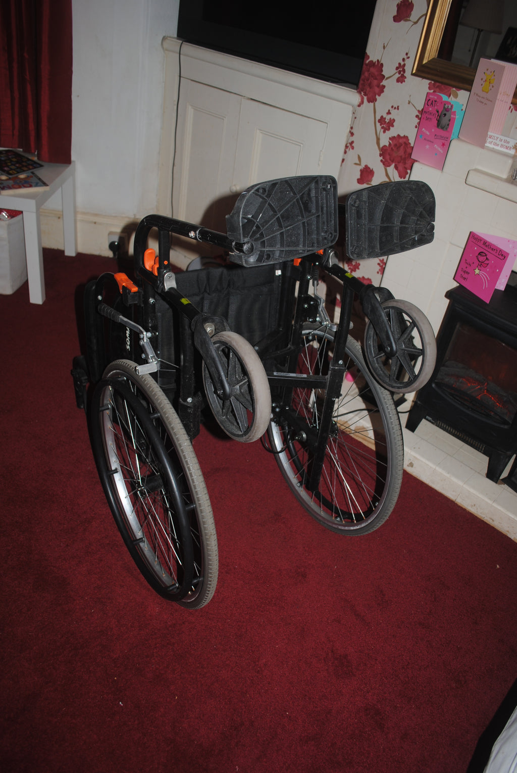 Folding Self-Propel Wheelchair with Removable Footrests
