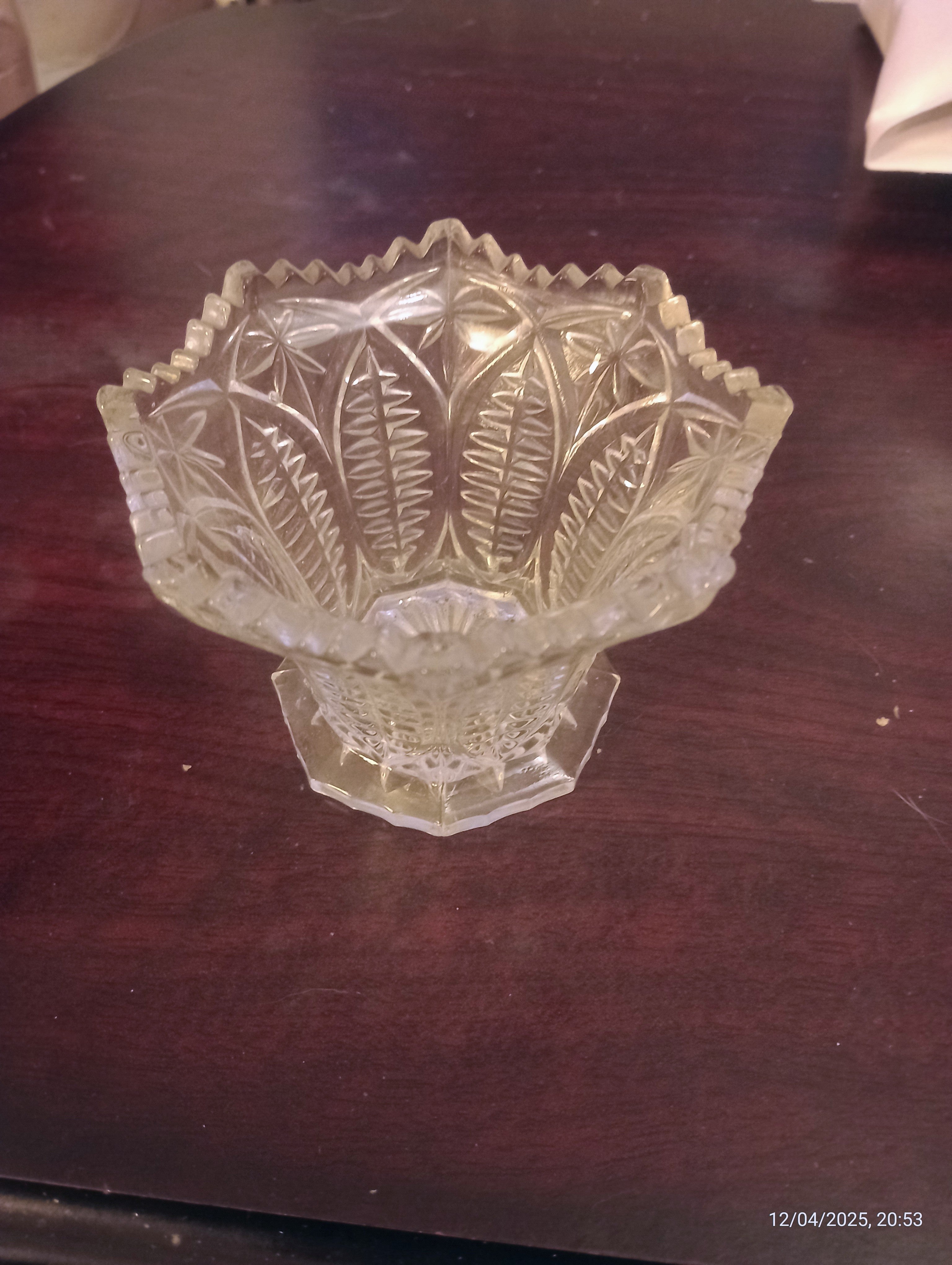 Vintage clear pressed glass bowl or posy vase H=80mm D=100mm