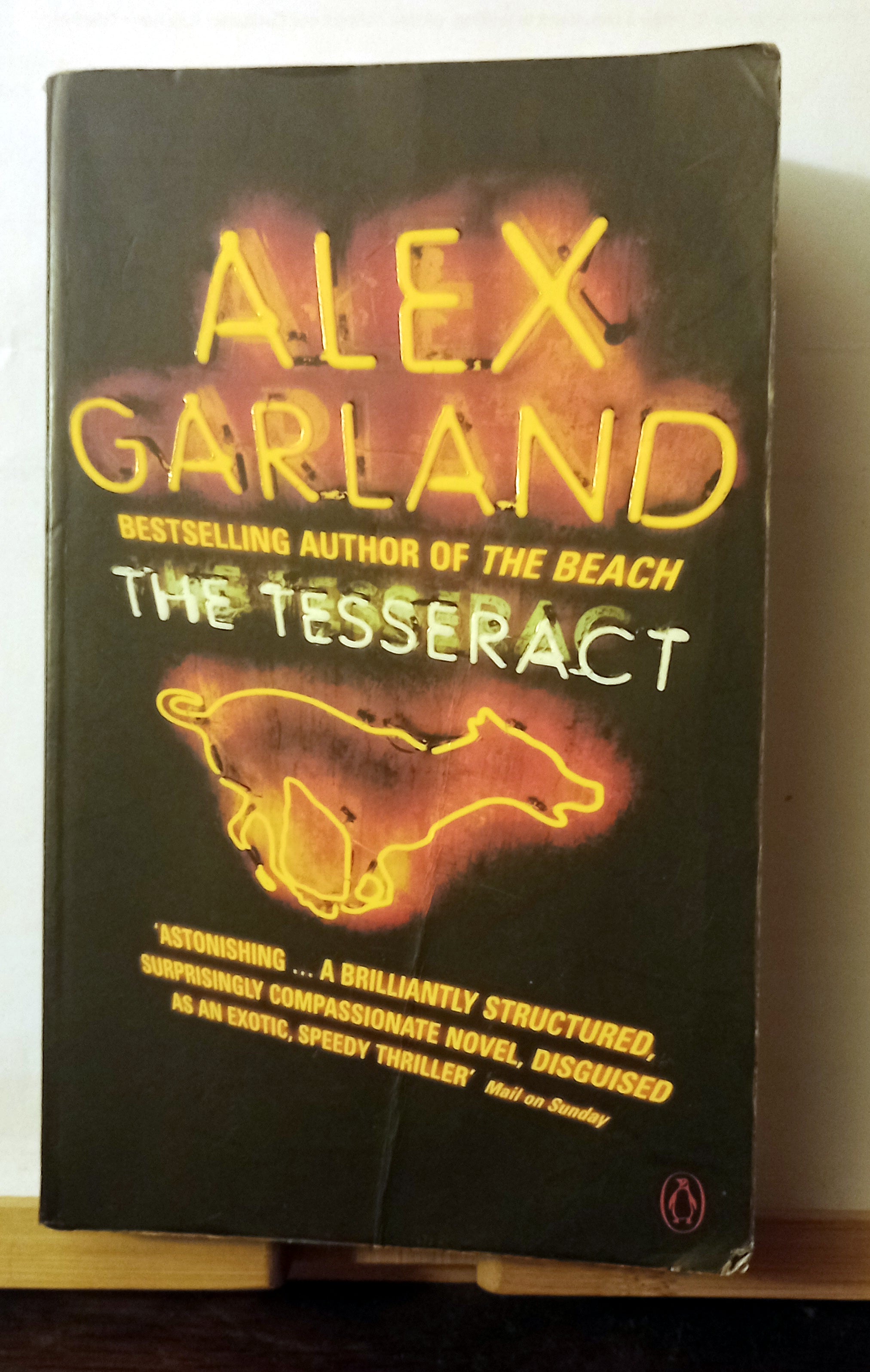 The Tesseract-Alex Garland, 9780140258424