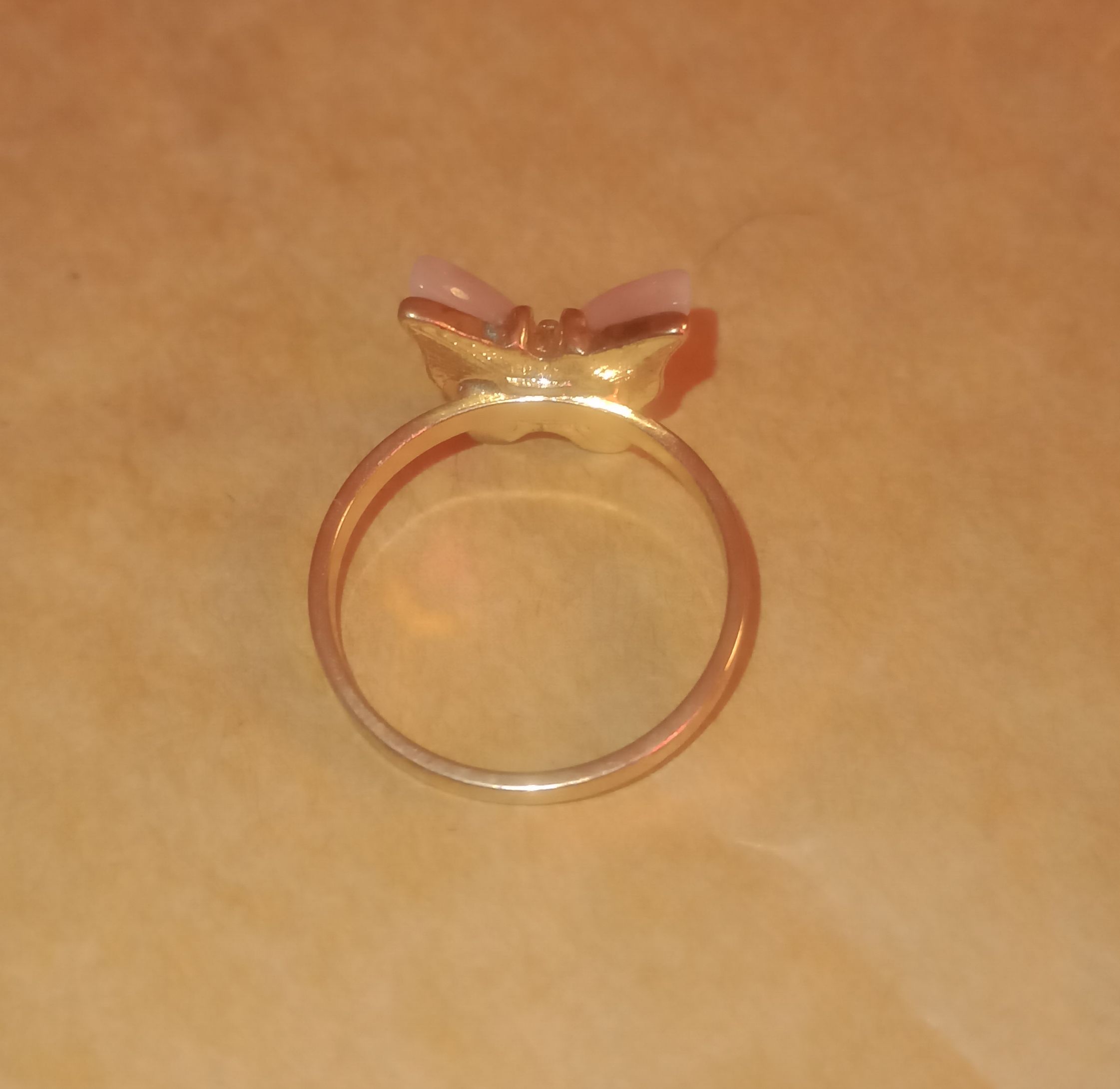 Preloved White & Gold Butterfly Ring – Size N½