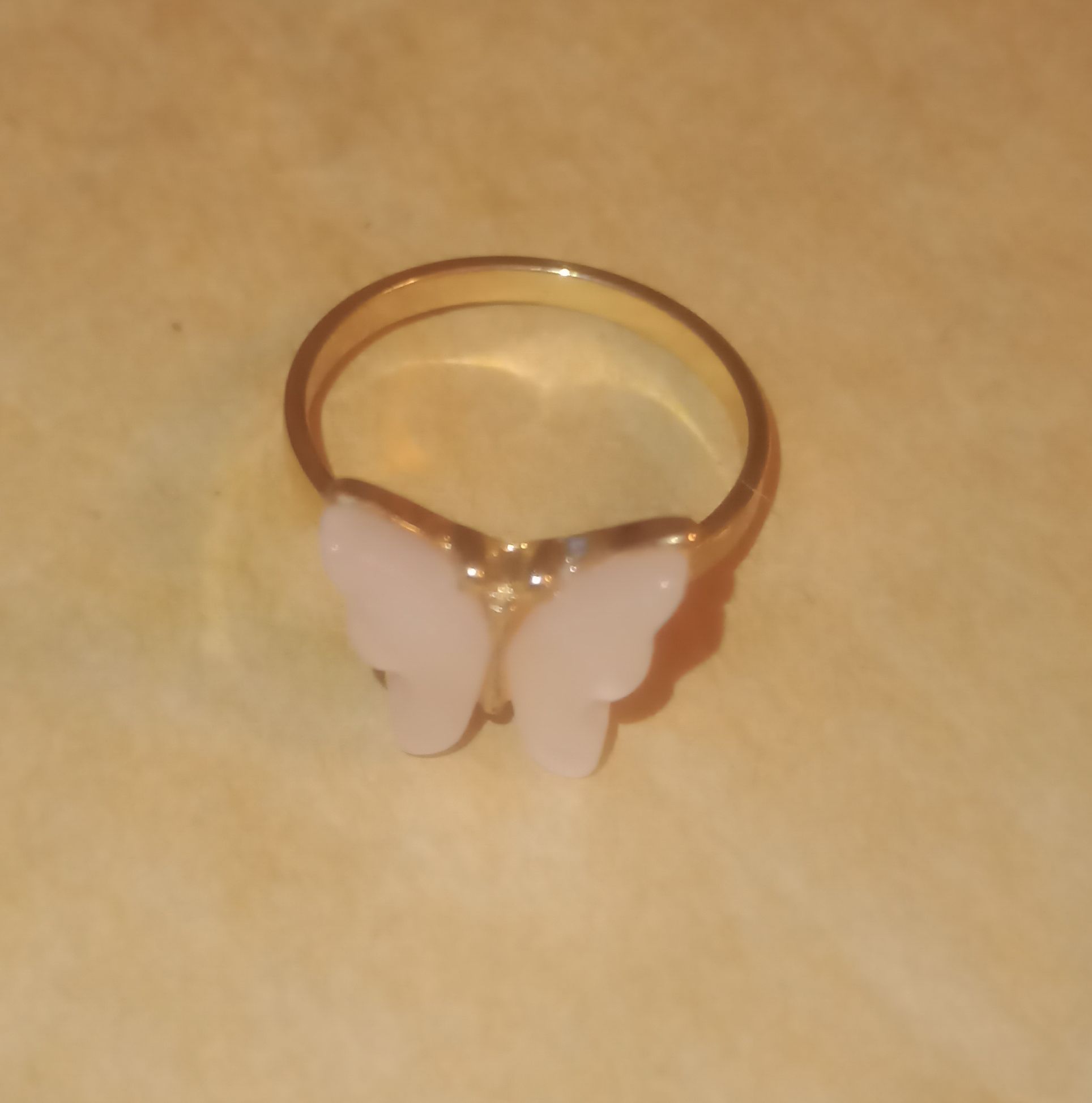 Preloved White & Gold Butterfly Ring – Size N½