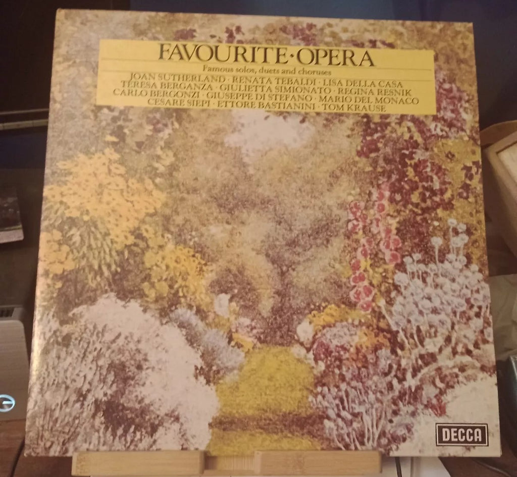 Favourite Opera - Famous Solos, Duets and Choruses (2LP Set, DPA 507/8)