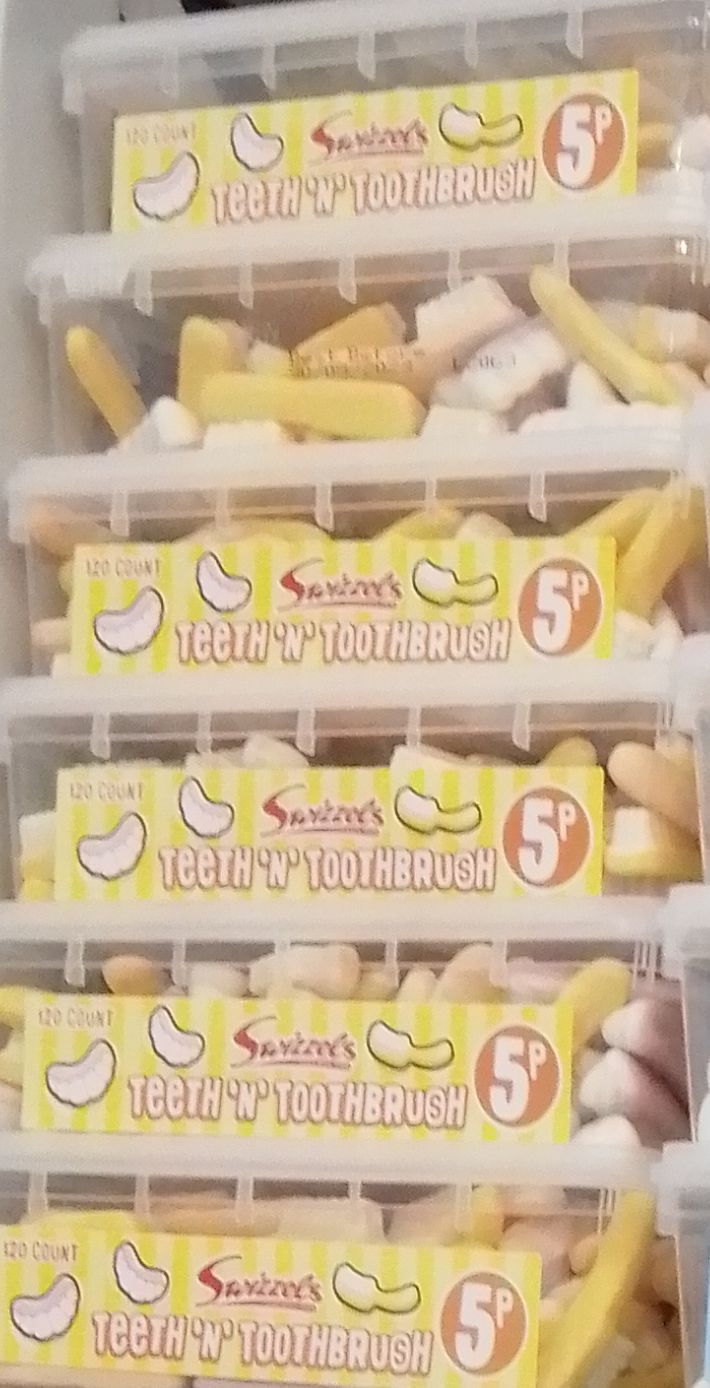 Swizzels Teeth 'n' Toothbrush 120ct Sweet Tub